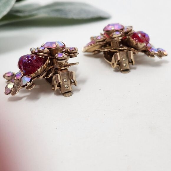 Molded Lava Glass and Aurora Borealis Rhinestone Juliana Style Spray Earrings - Picture 5 of 10